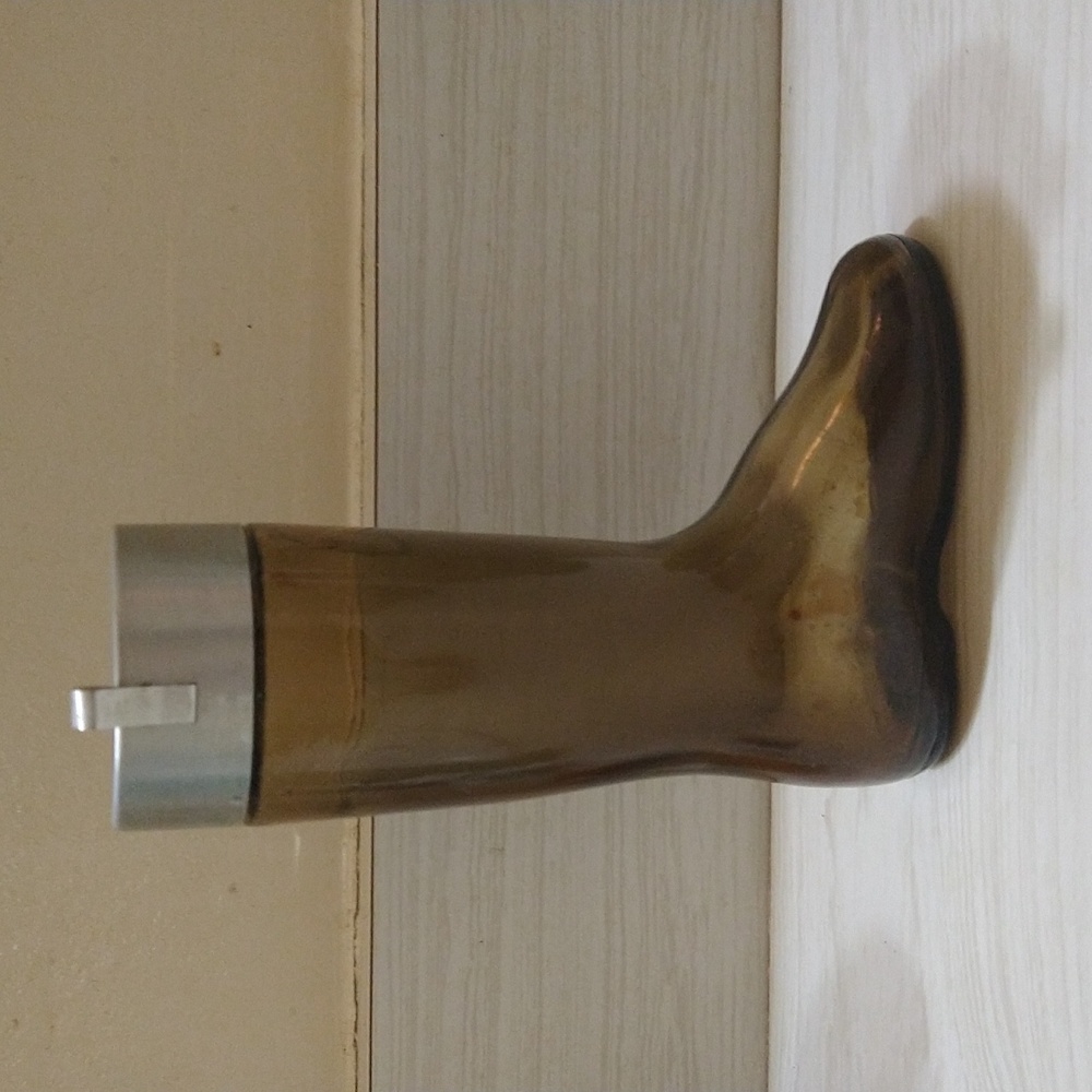 Vintage 1965 Avon Boot Bottle - Picture 3 of 5